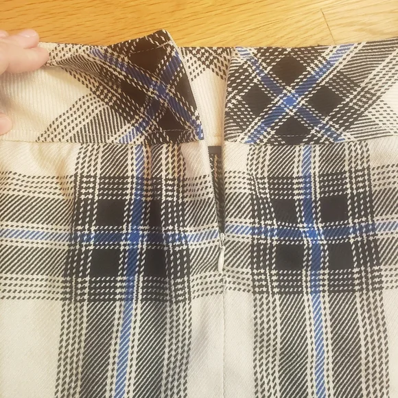 Mossimo NWOT Plaid Preppy Mini 90s Y2K Skirt, Size 12 - Picture 4 of 6